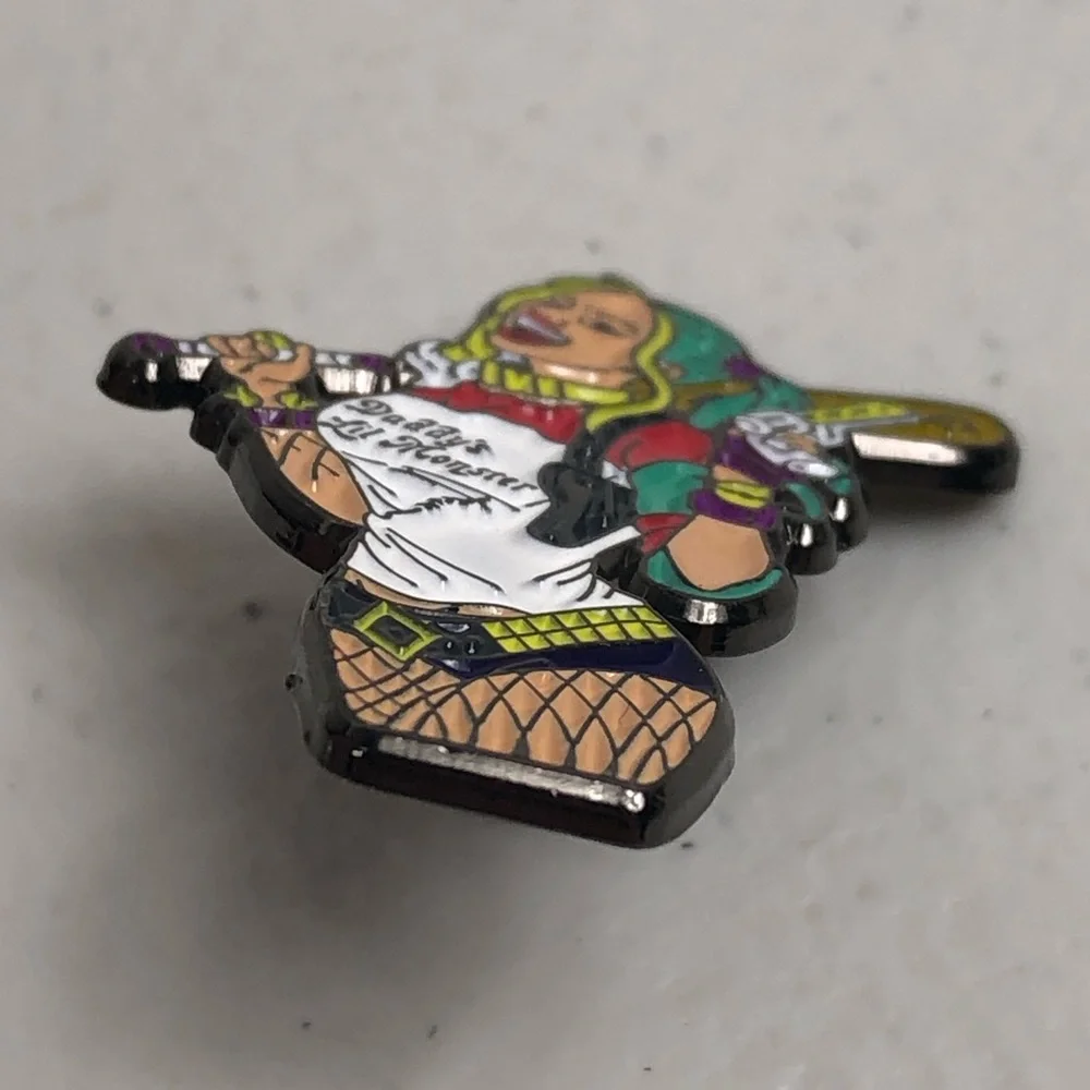 Harley Quinn Suicide Squad DC Comics Pin Brooch Lapel Batman Joker Gun B…